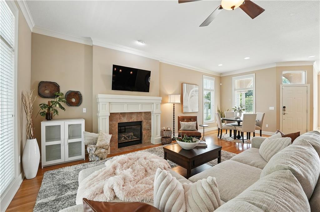 Listing Photo MLS #HMS2571375