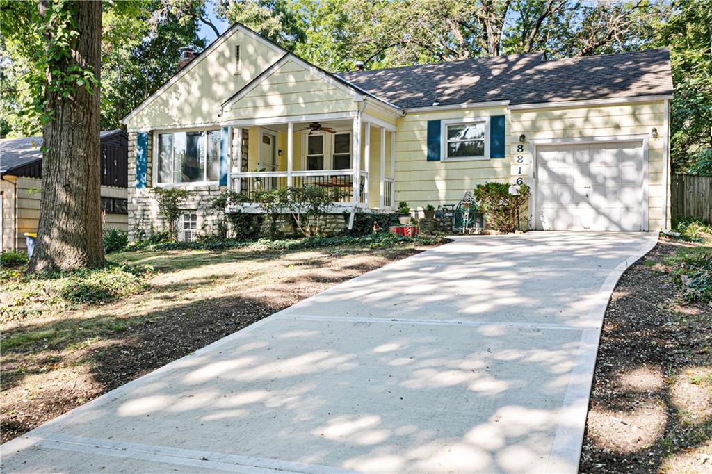 Listing Photo MLS #HMS2571388