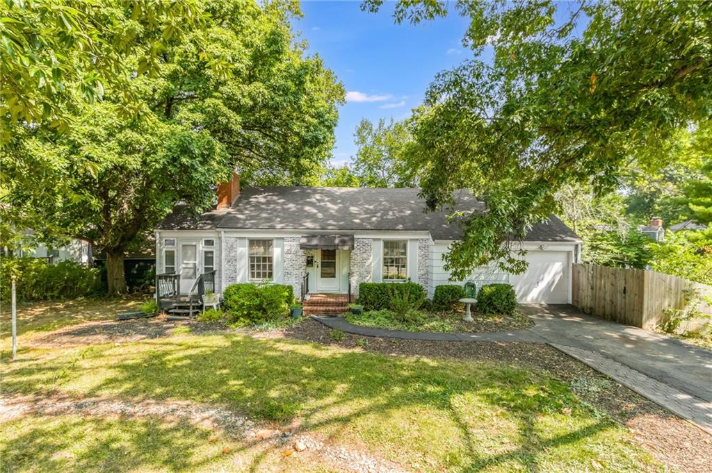 Listing Photo MLS #HMS2571392