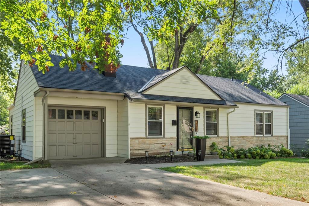 Listing Photo MLS #HMS2571538