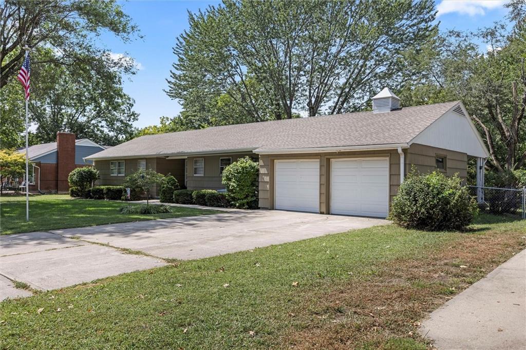 Listing Photo MLS #HMS2571542