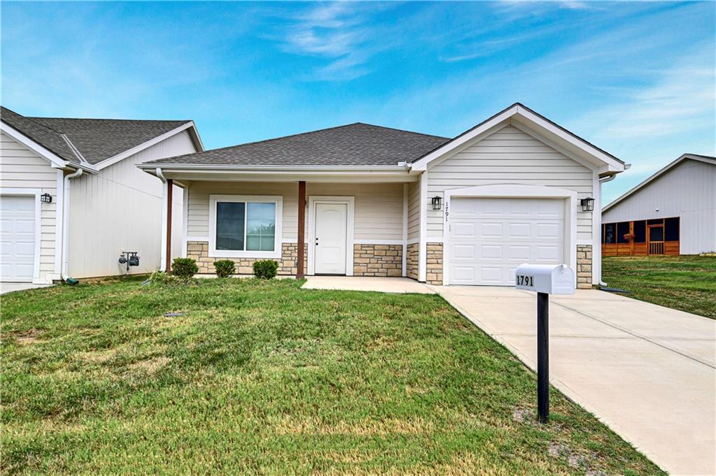 Listing Photo MLS #HMS2571716