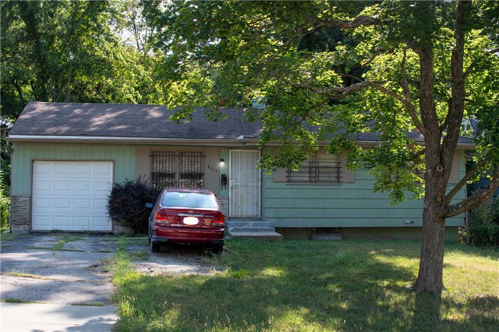 Listing Photo MLS #HMS2571725