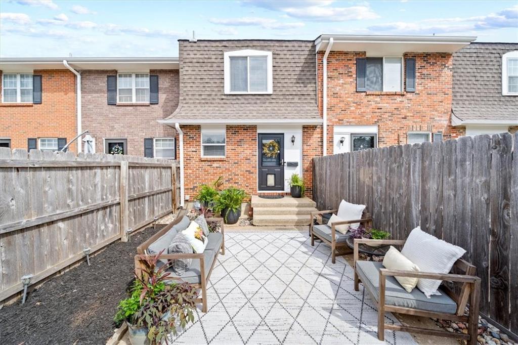 Listing Photo MLS #HMS2571806