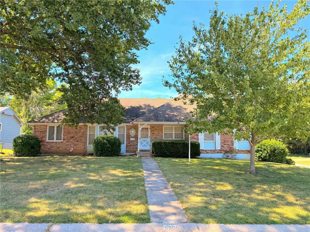 Listing Photo MLS #HMS2571829