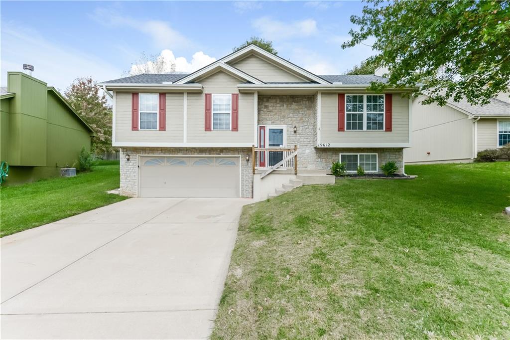 Listing Photo MLS #HMS2571897