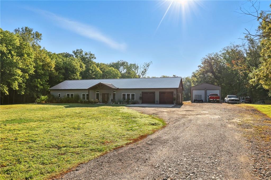 Listing Photo MLS #HMS2571930