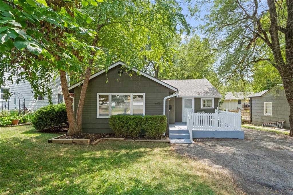 Listing Photo MLS #HMS2572067