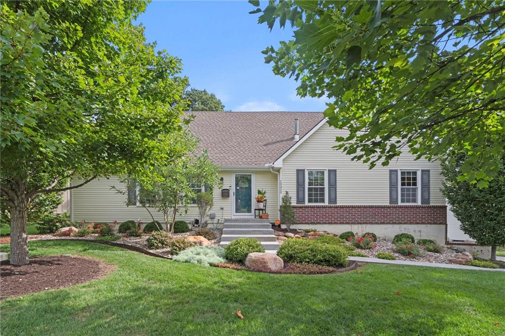 Listing Photo MLS #HMS2572090