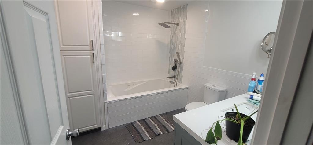Listing Photo MLS #HMS2572091