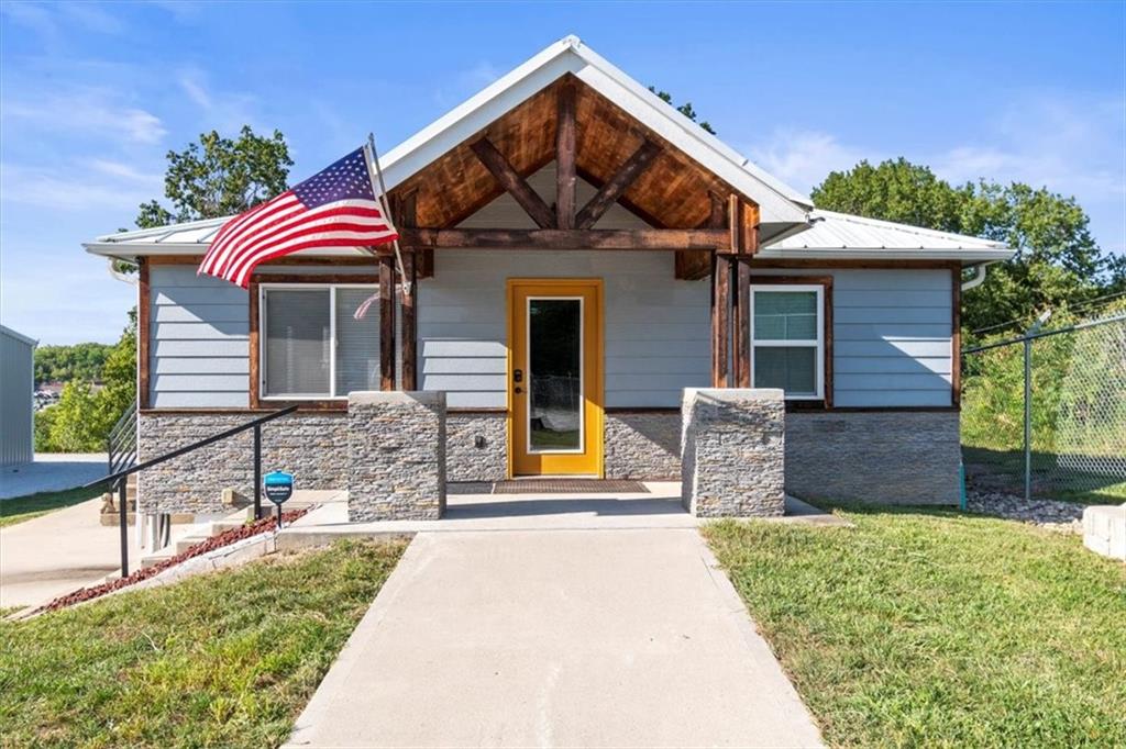 Listing Photo MLS #HMS2572118