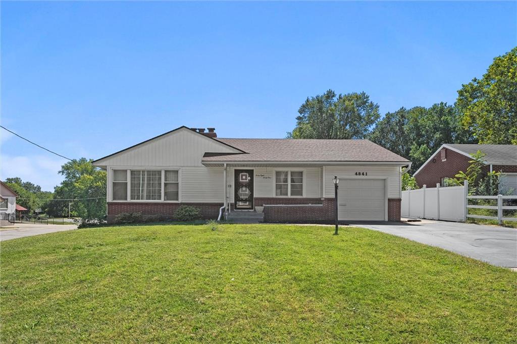 Listing Photo MLS #HMS2572412