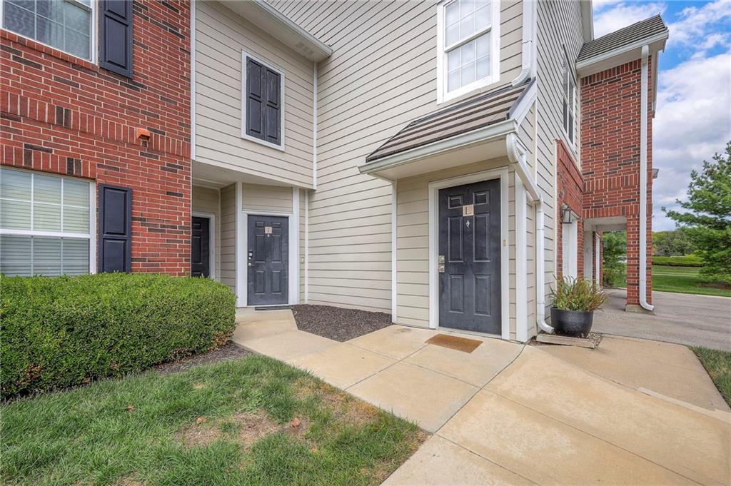Listing Photo MLS #HMS2572419