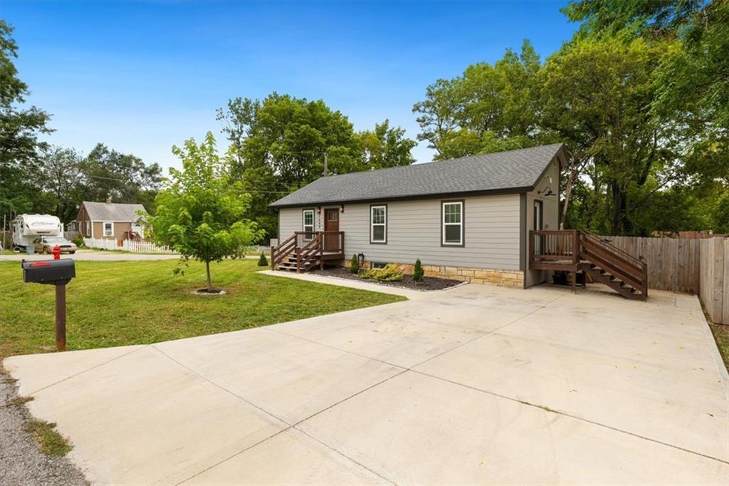 Listing Photo MLS #HMS2572623