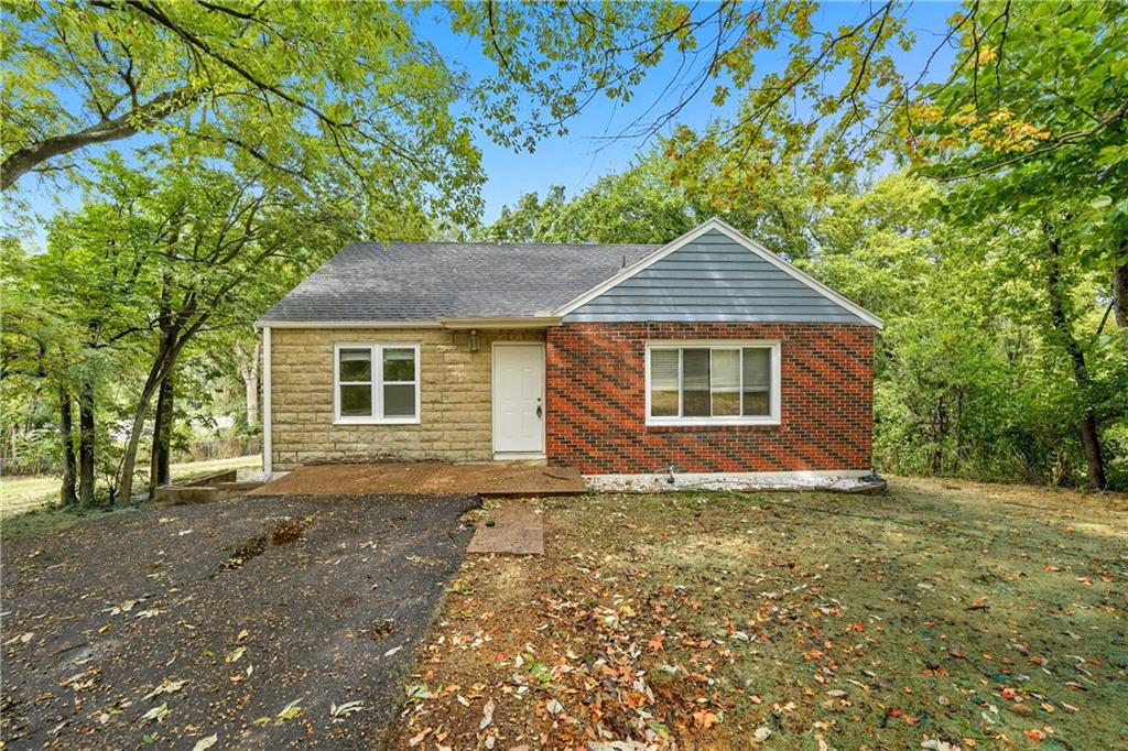 Listing Photo MLS #HMS2573926