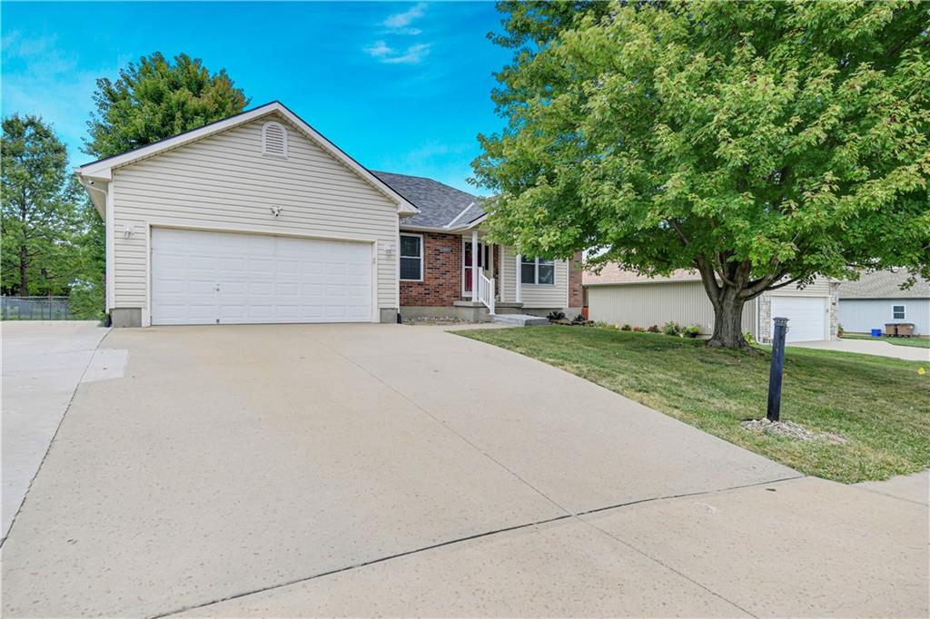 Listing Photo MLS #HMS2573987
