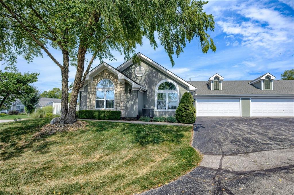 Listing Photo MLS #HMS2573988