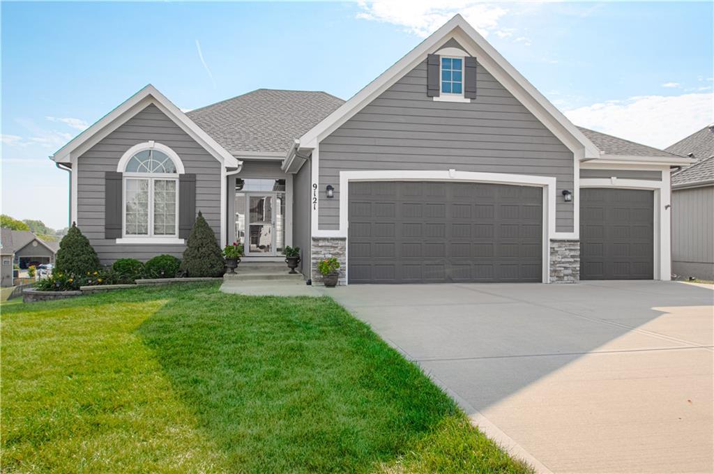 Listing Photo MLS #HMS2574070
