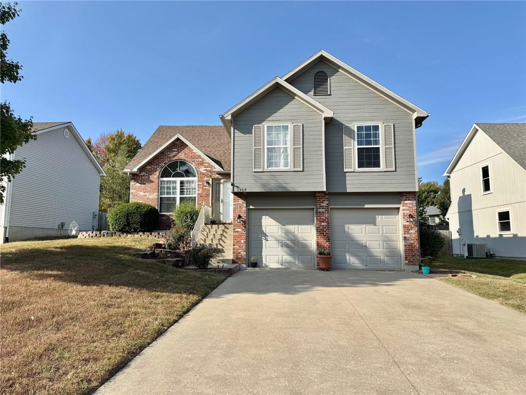 Listing Photo MLS #HMS2574394