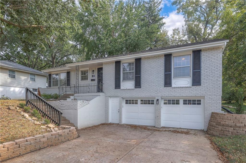Listing Photo MLS #HMS2575081