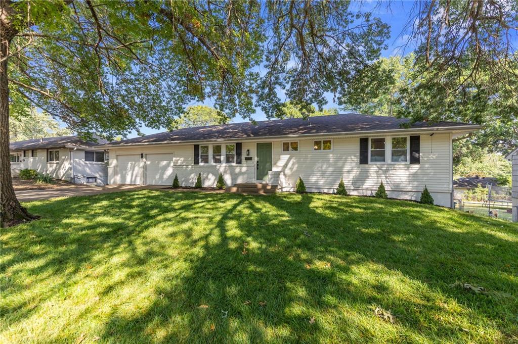 Listing Photo MLS #HMS2575297