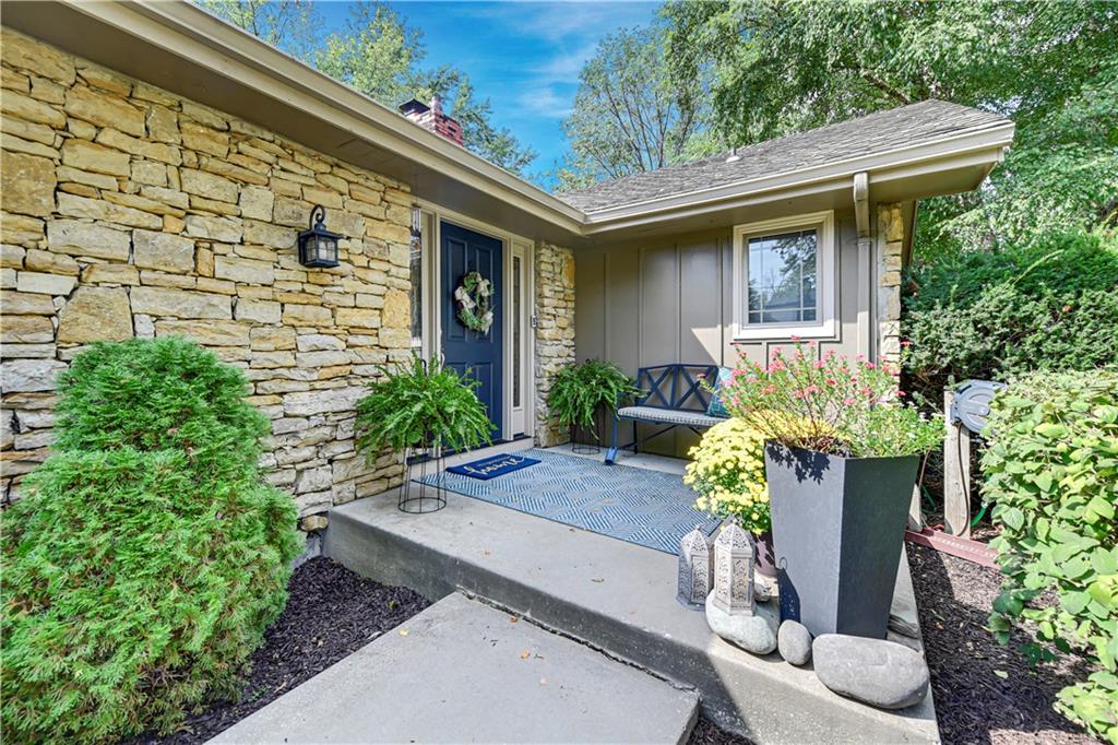Listing Photo MLS #HMS2575533