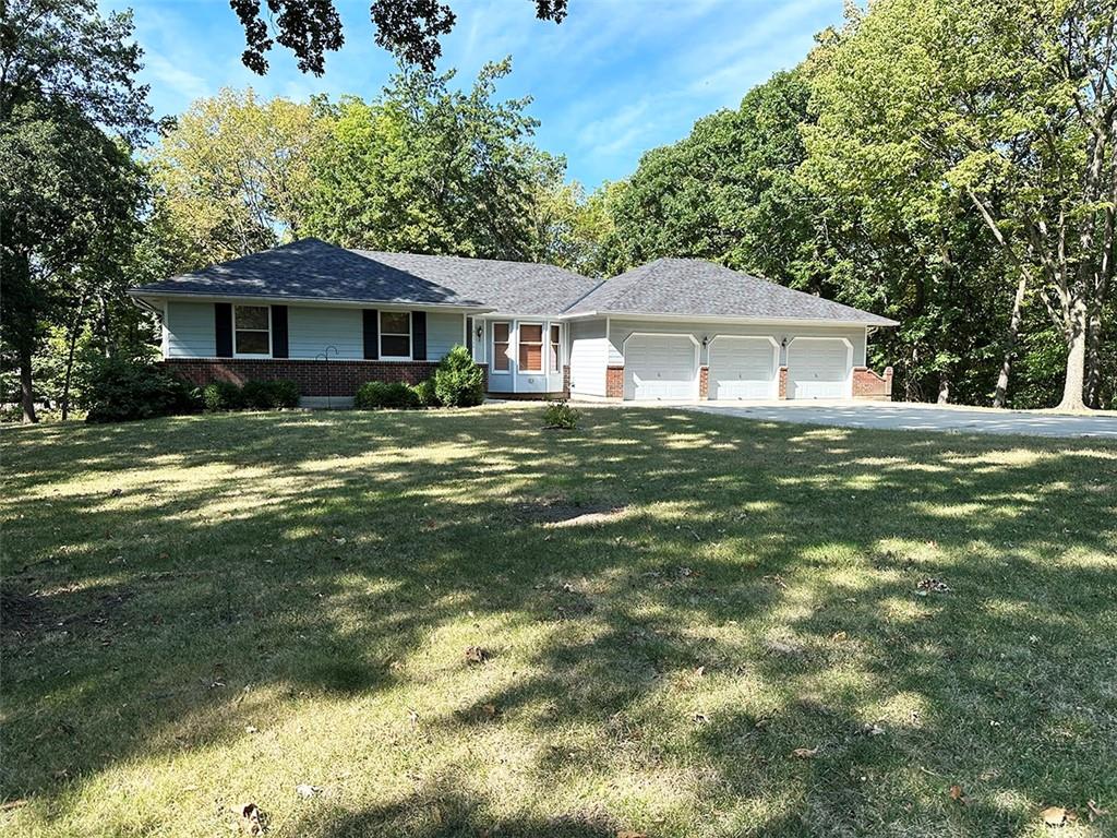 Listing Photo MLS #HMS2575553