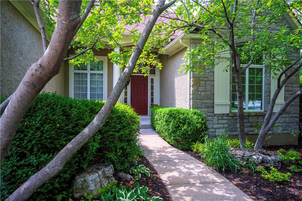 Listing Photo MLS #HMS2575558
