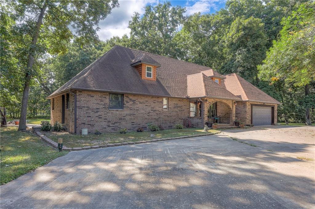 Listing Photo MLS #HMS2575661