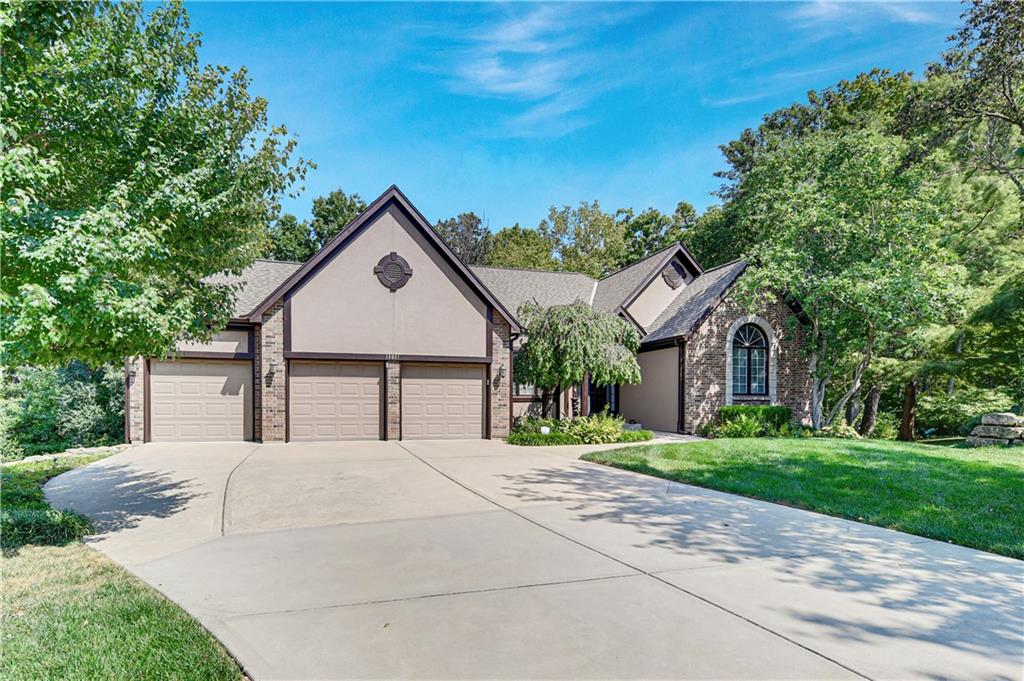 Listing Photo MLS #HMS2575802