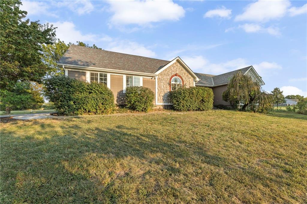 Listing Photo MLS #HMS2575843