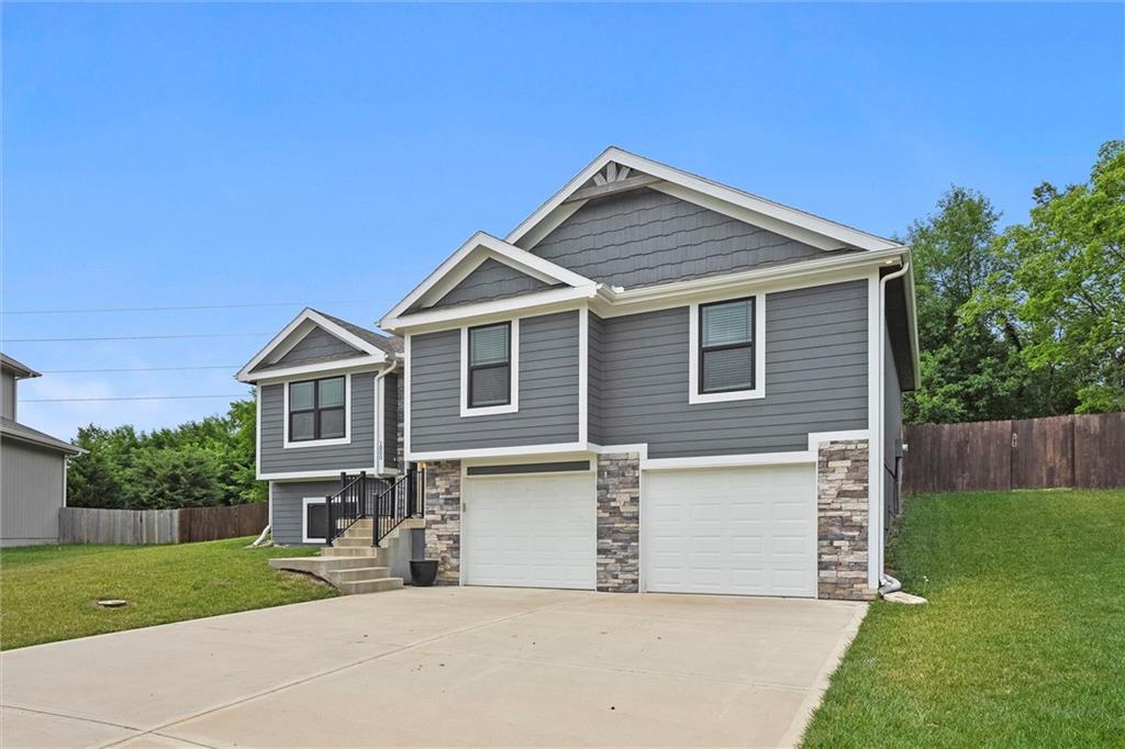 Listing Photo MLS #HMS2575957