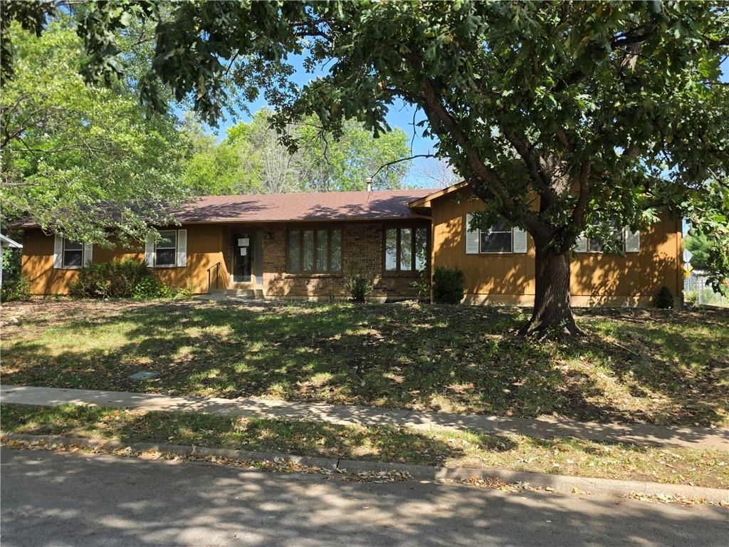 Listing Photo MLS #HMS2576076