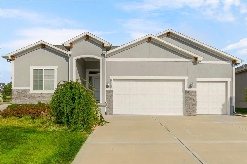Listing Photo MLS #HMS2576094