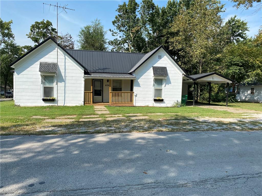 Listing Photo MLS #HMS2576129
