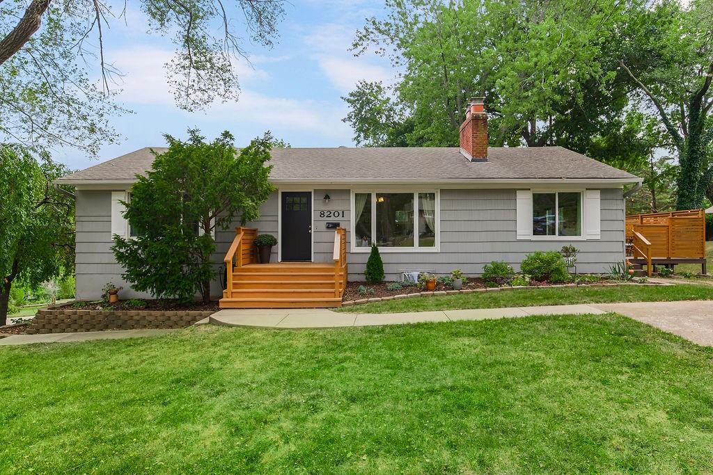 Listing Photo MLS #HMS2576236