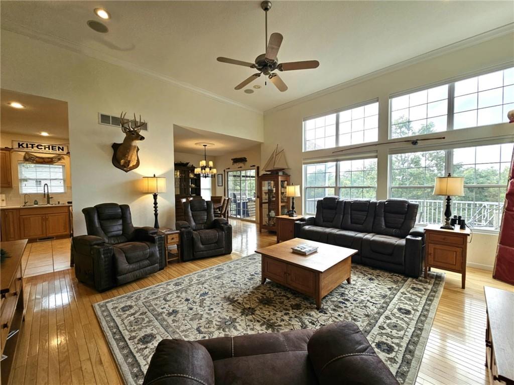 Listing Photo MLS #HMS2576241