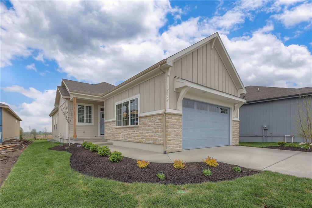 Listing Photo MLS #HMS2576365