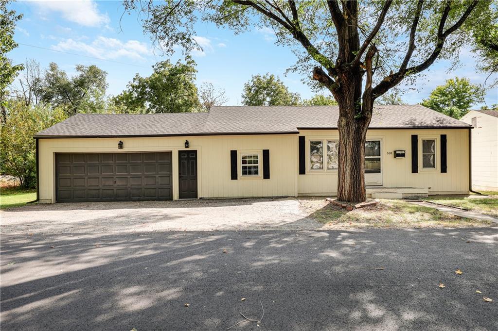 Listing Photo MLS #HMS2576377