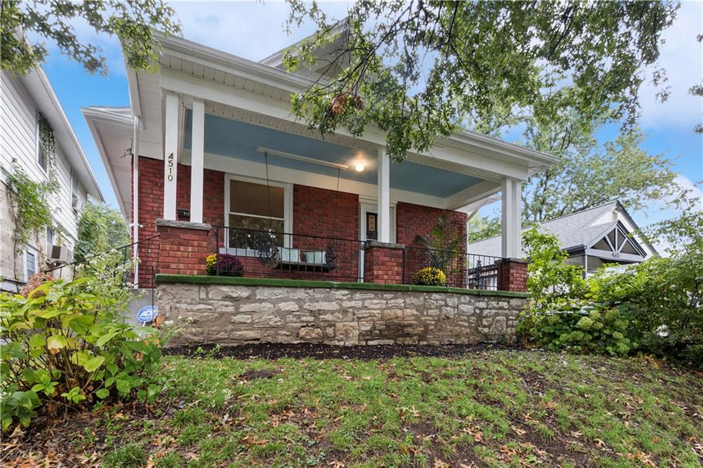 Listing Photo MLS #HMS2576404