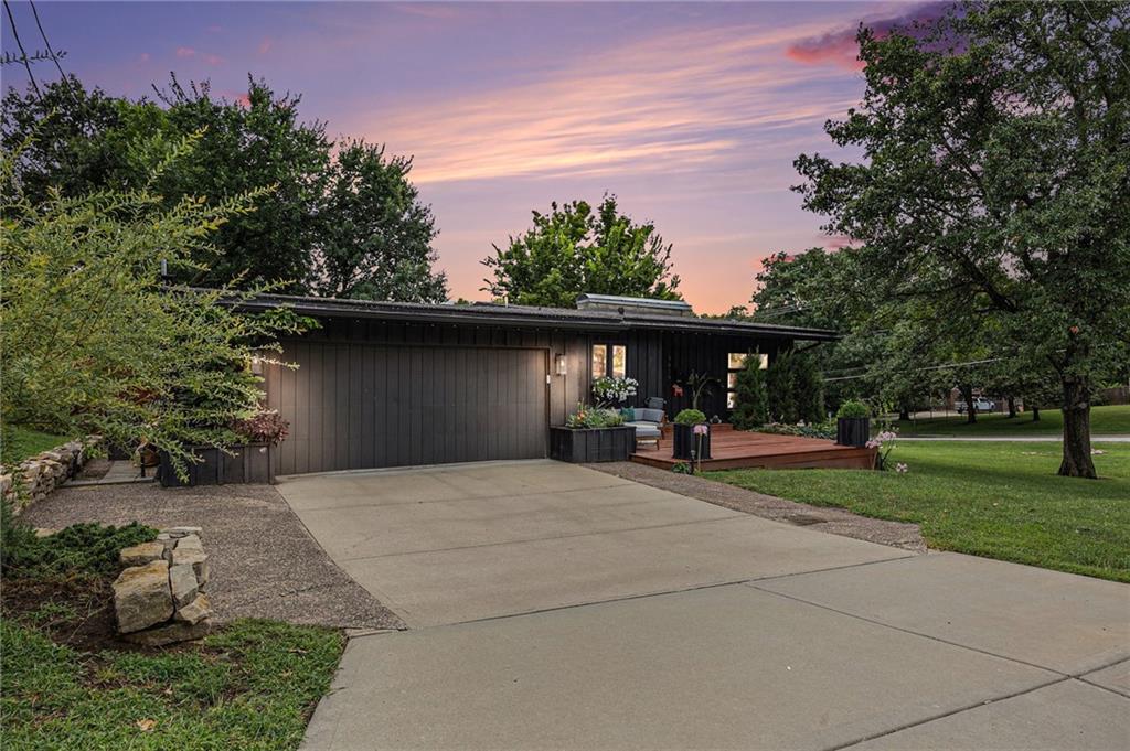 Listing Photo MLS #HMS2576407