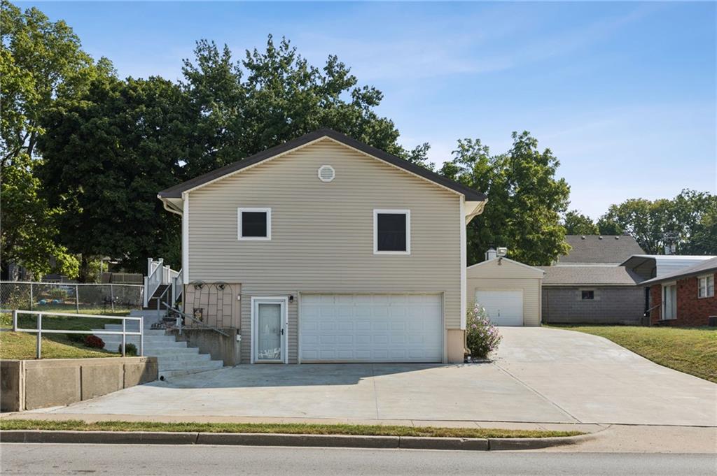 Listing Photo MLS #HMS2576483