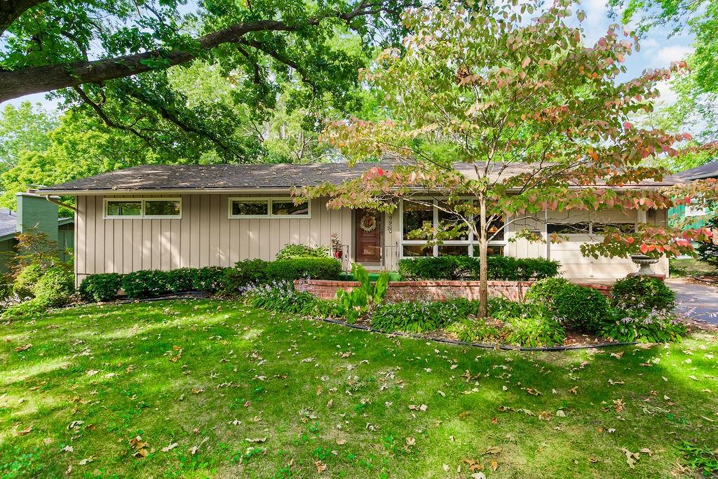 Listing Photo MLS #HMS2576523