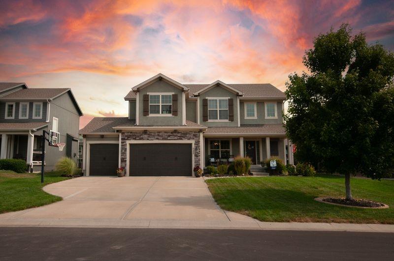 Listing Photo MLS #HMS2576542