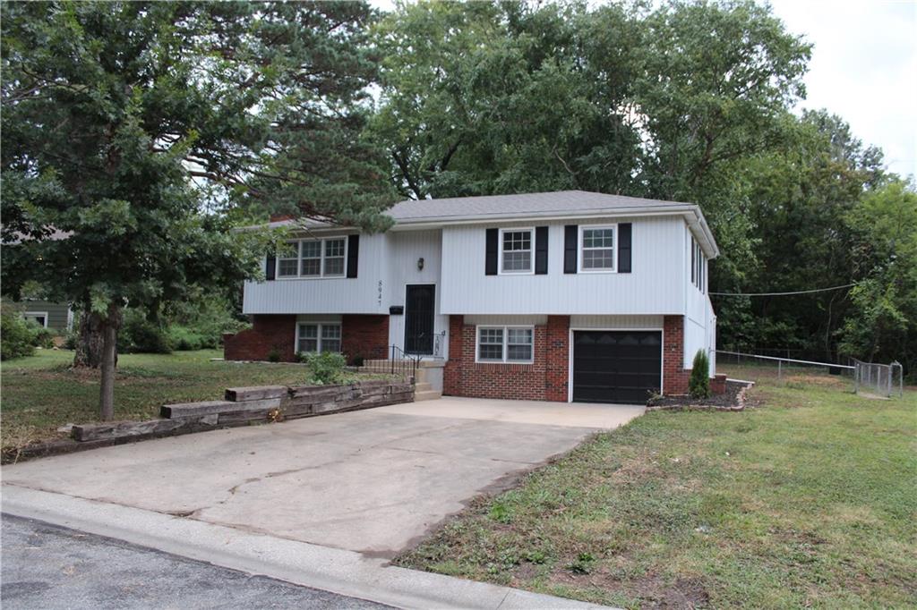 Listing Photo MLS #HMS2576591