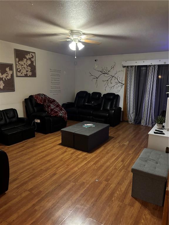 Listing Photo MLS #HMS2576925