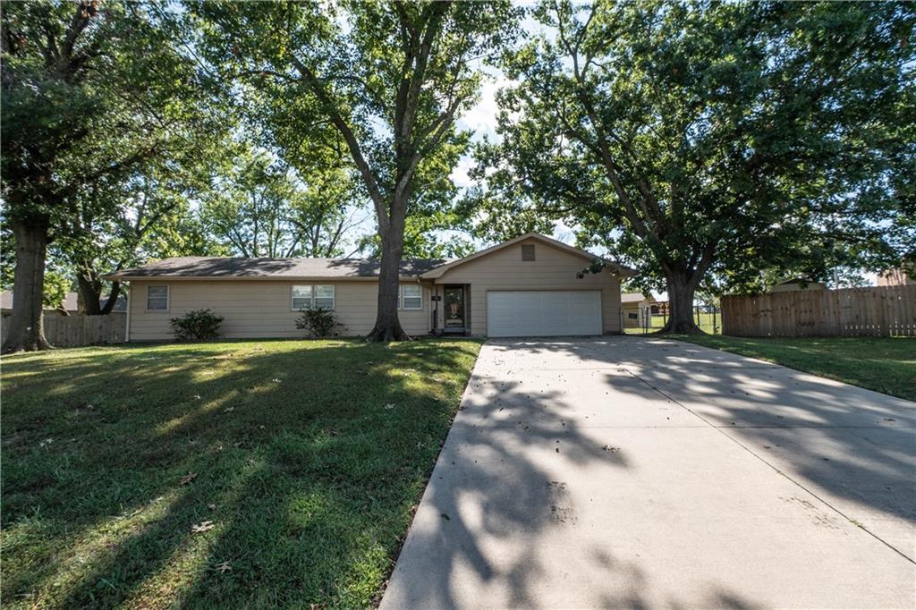 Listing Photo MLS #HMS2576985