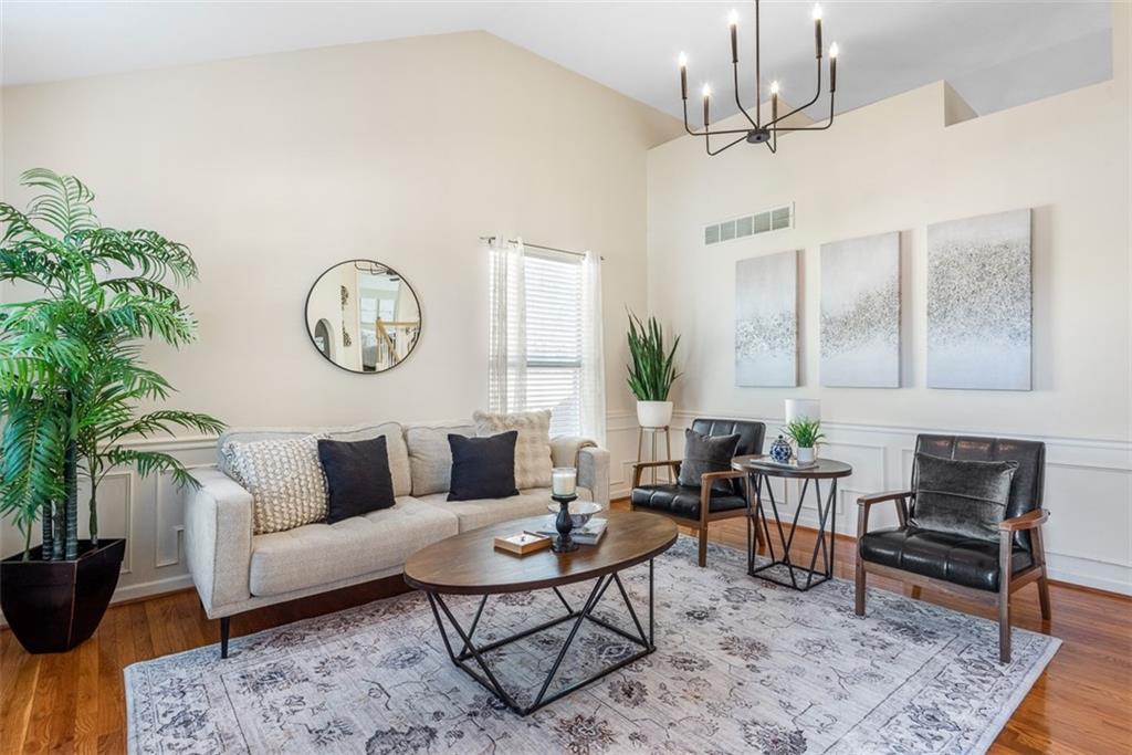 Listing Photo MLS #HMS2577052