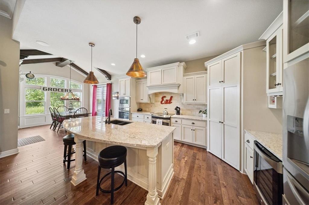 Listing Photo MLS #HMS2577523