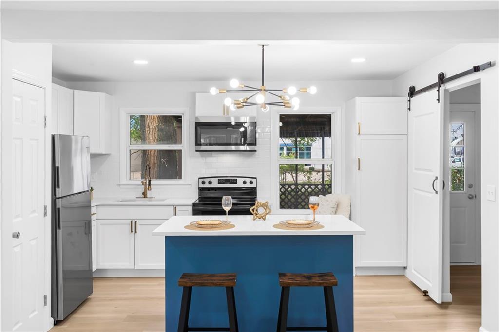 Listing Photo MLS #HMS2577598